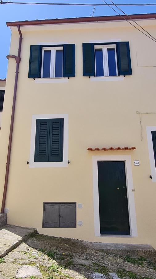 La Casa Di Delia Appartement Marciana Marina  Buitenkant foto