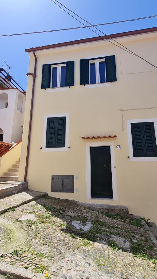 La Casa Di Delia Appartement Marciana Marina  Buitenkant foto