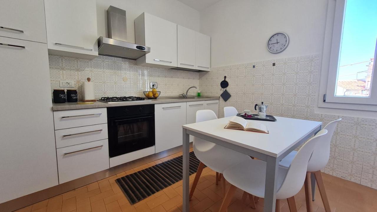 La Casa Di Delia Appartement Marciana Marina  Buitenkant foto